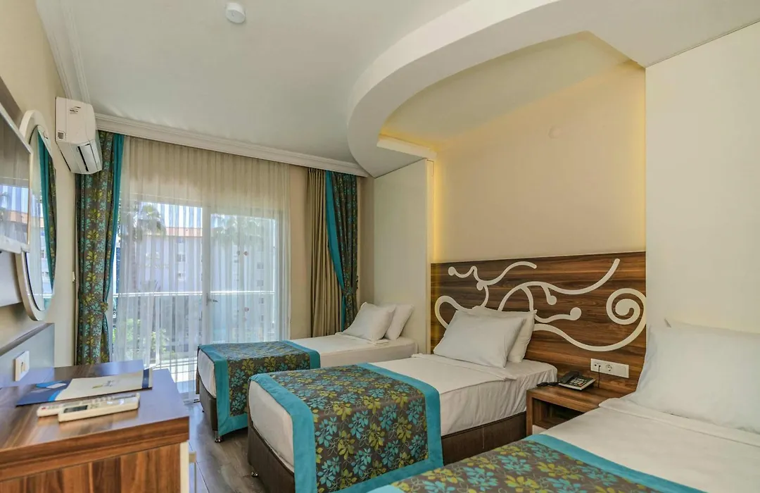 Kleopatra Blue Hawai Hotel-1